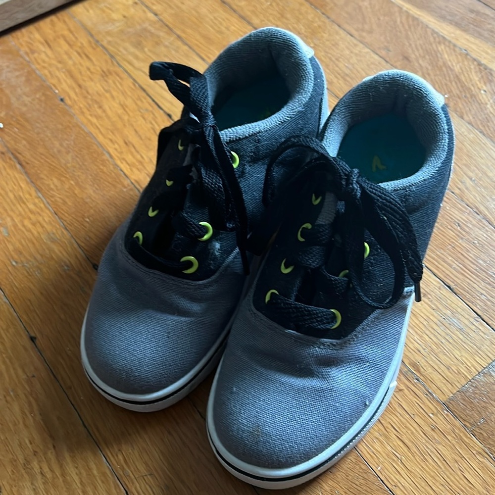 COPY - Heely’s skate shoes - size 1